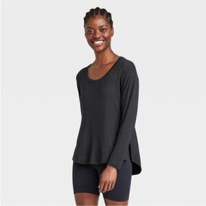 Women's Side Slit Long Sleeve Top - All in Motion ™ Black XL